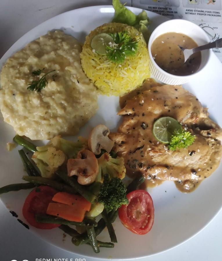 Non Stop Cafe Hostel & Stay Manali  Ngoại thất bức ảnh