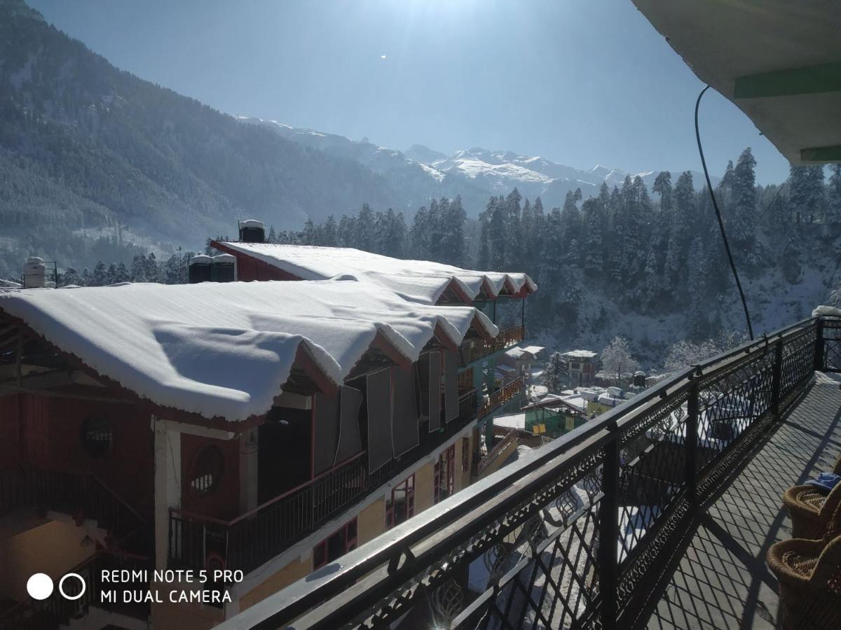 Non Stop Cafe Hostel & Stay Manali  Ngoại thất bức ảnh
