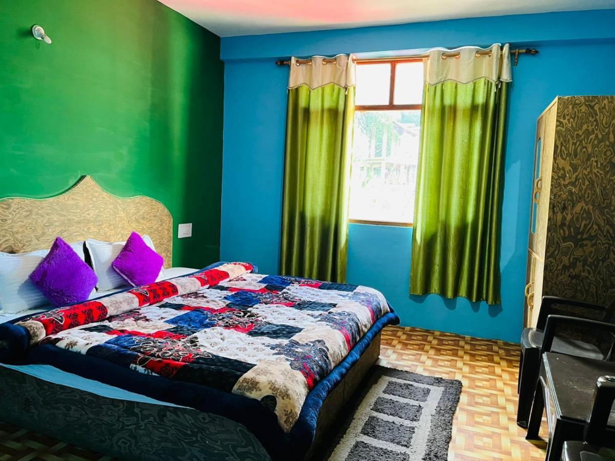 Non Stop Cafe Hostel & Stay Manali  Ngoại thất bức ảnh