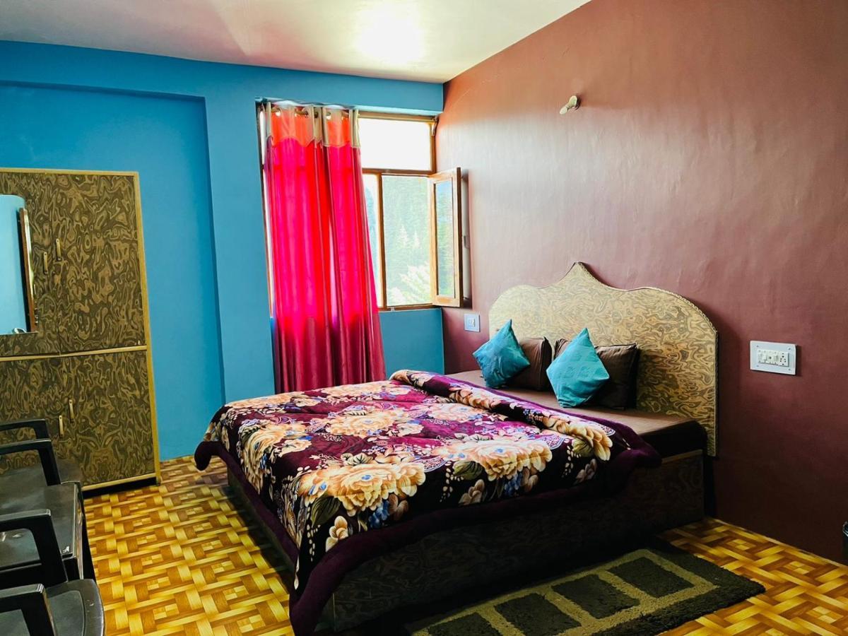 Non Stop Cafe Hostel & Stay Manali  Ngoại thất bức ảnh