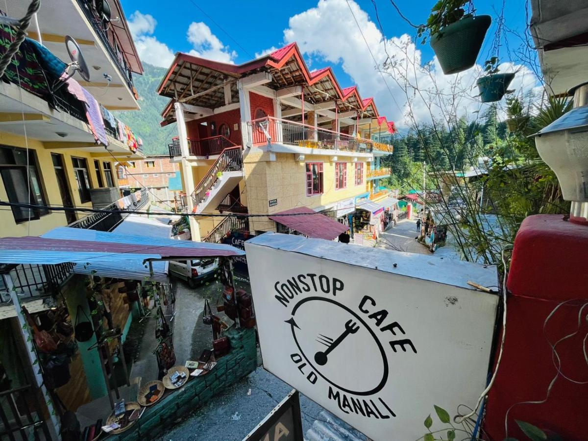 Non Stop Cafe Hostel & Stay Manali  Ngoại thất bức ảnh