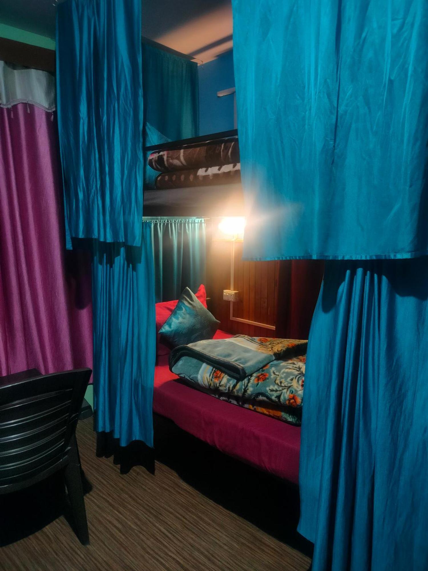 Non Stop Cafe Hostel & Stay Manali  Ngoại thất bức ảnh