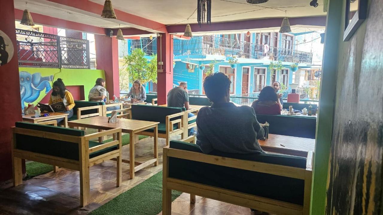 Non Stop Cafe Hostel & Stay Manali  Ngoại thất bức ảnh