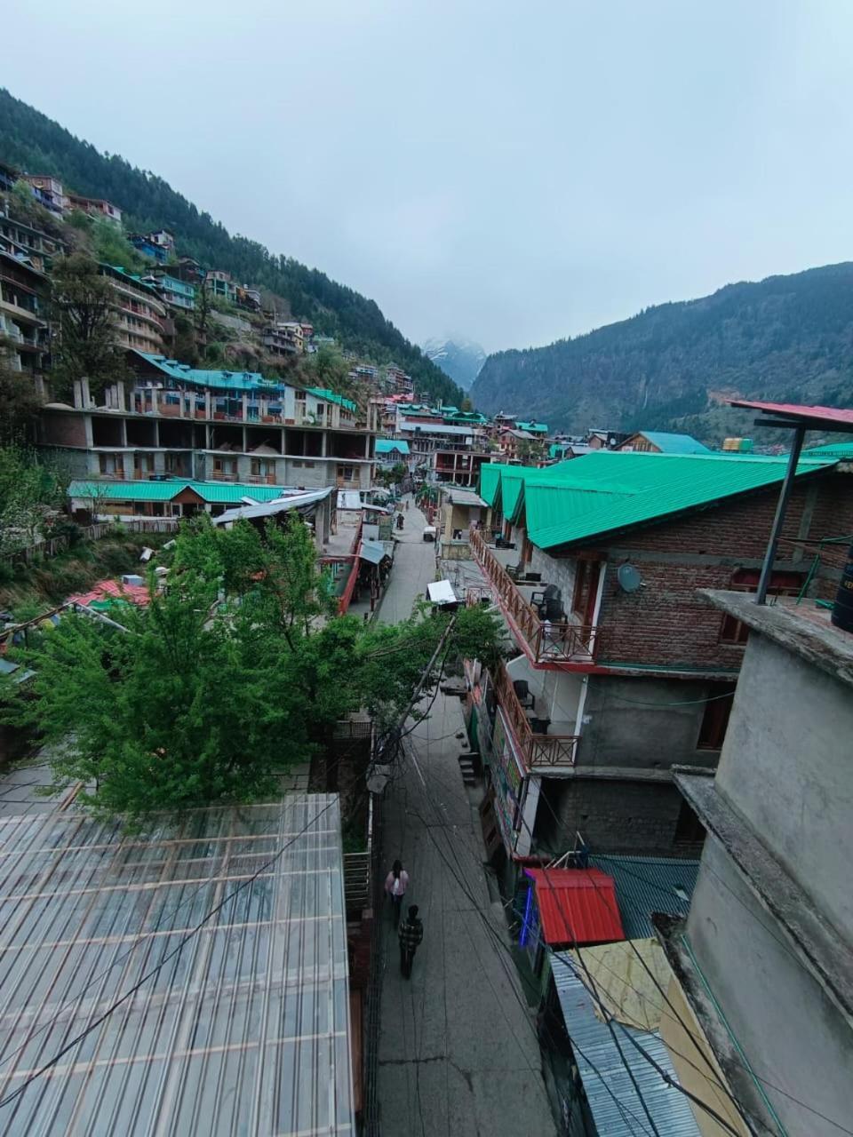 Non Stop Cafe Hostel & Stay Manali  Phòng bức ảnh