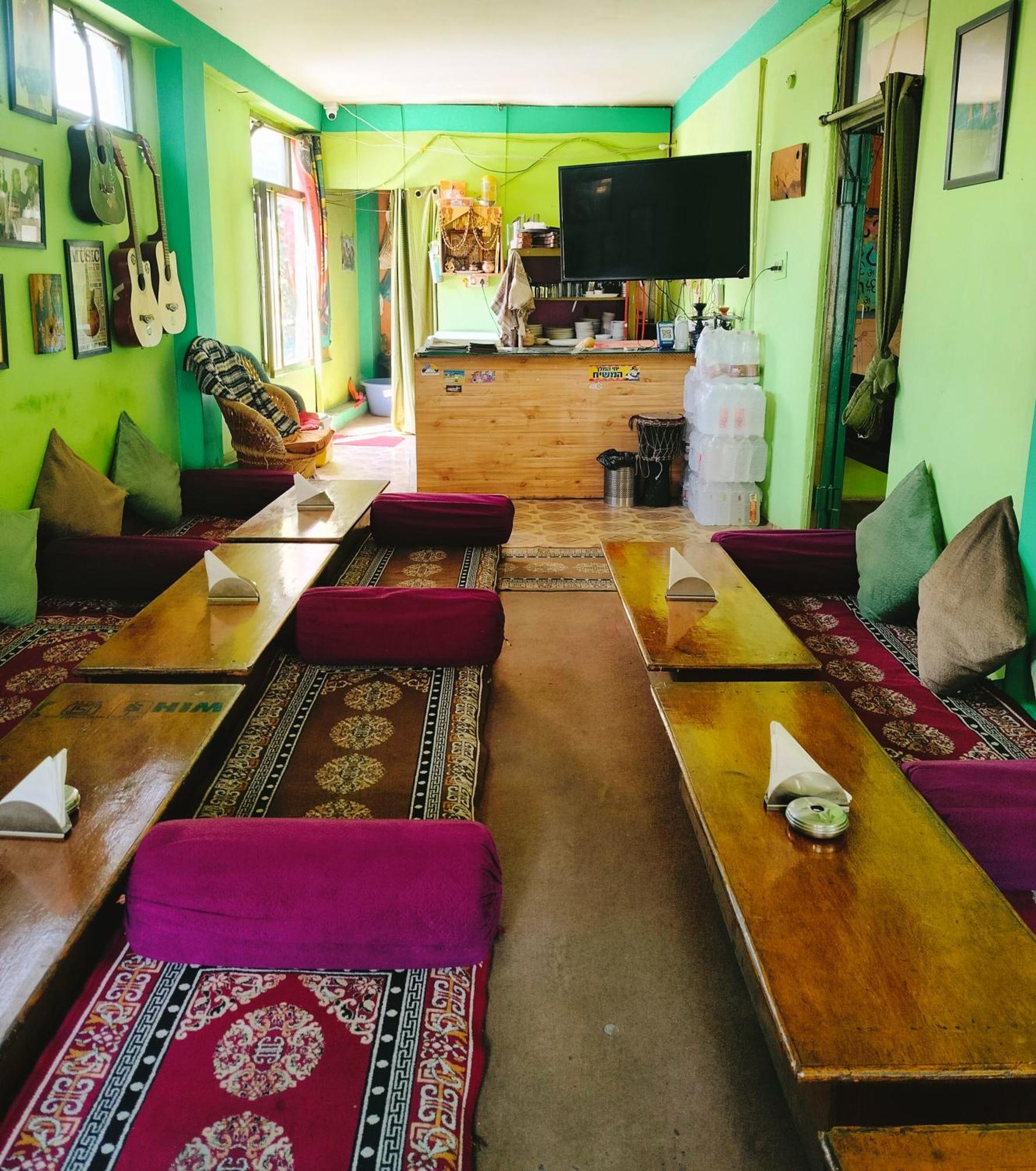 Non Stop Cafe Hostel & Stay Manali  Ngoại thất bức ảnh