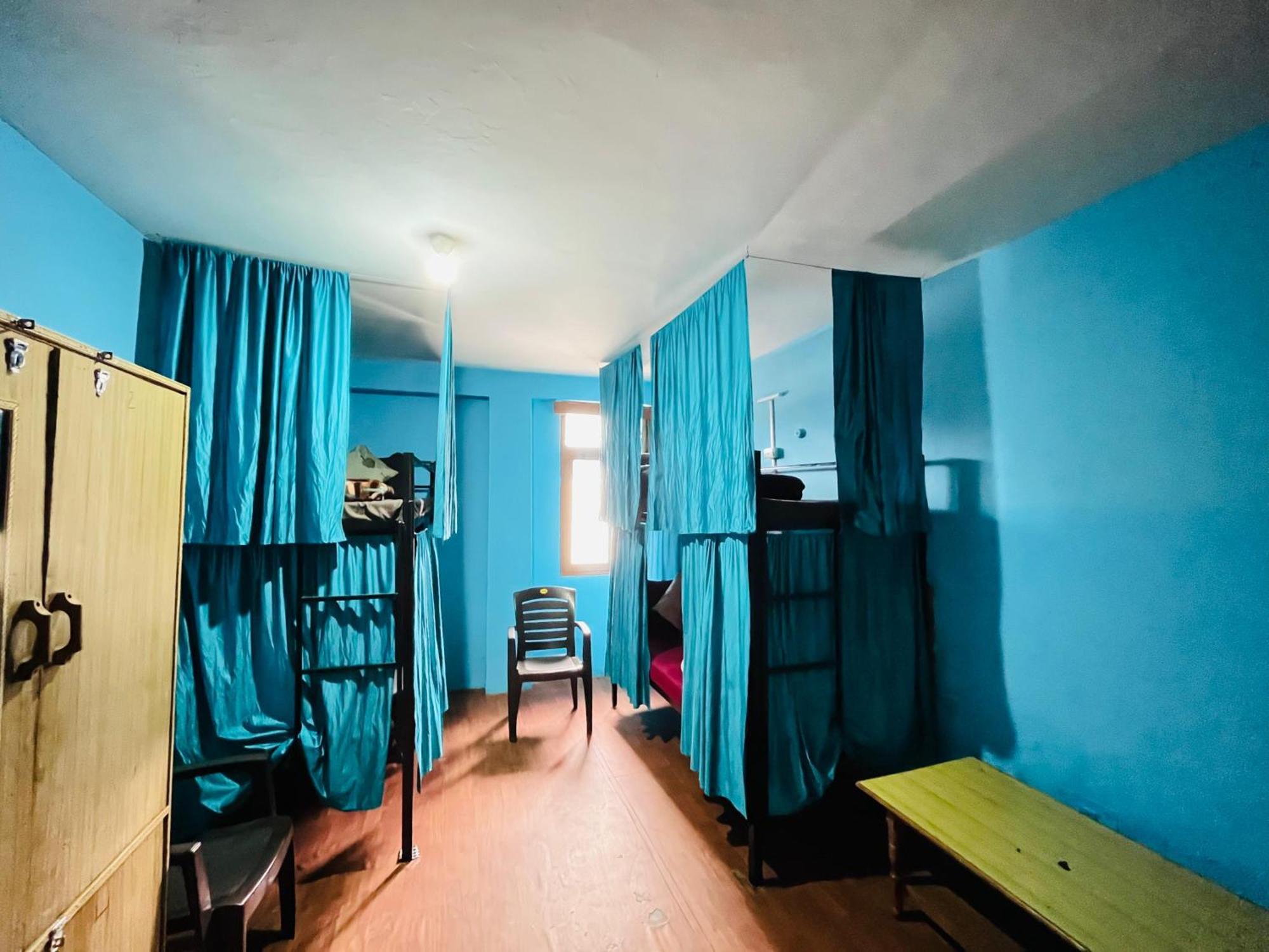 Non Stop Cafe Hostel & Stay Manali  Ngoại thất bức ảnh