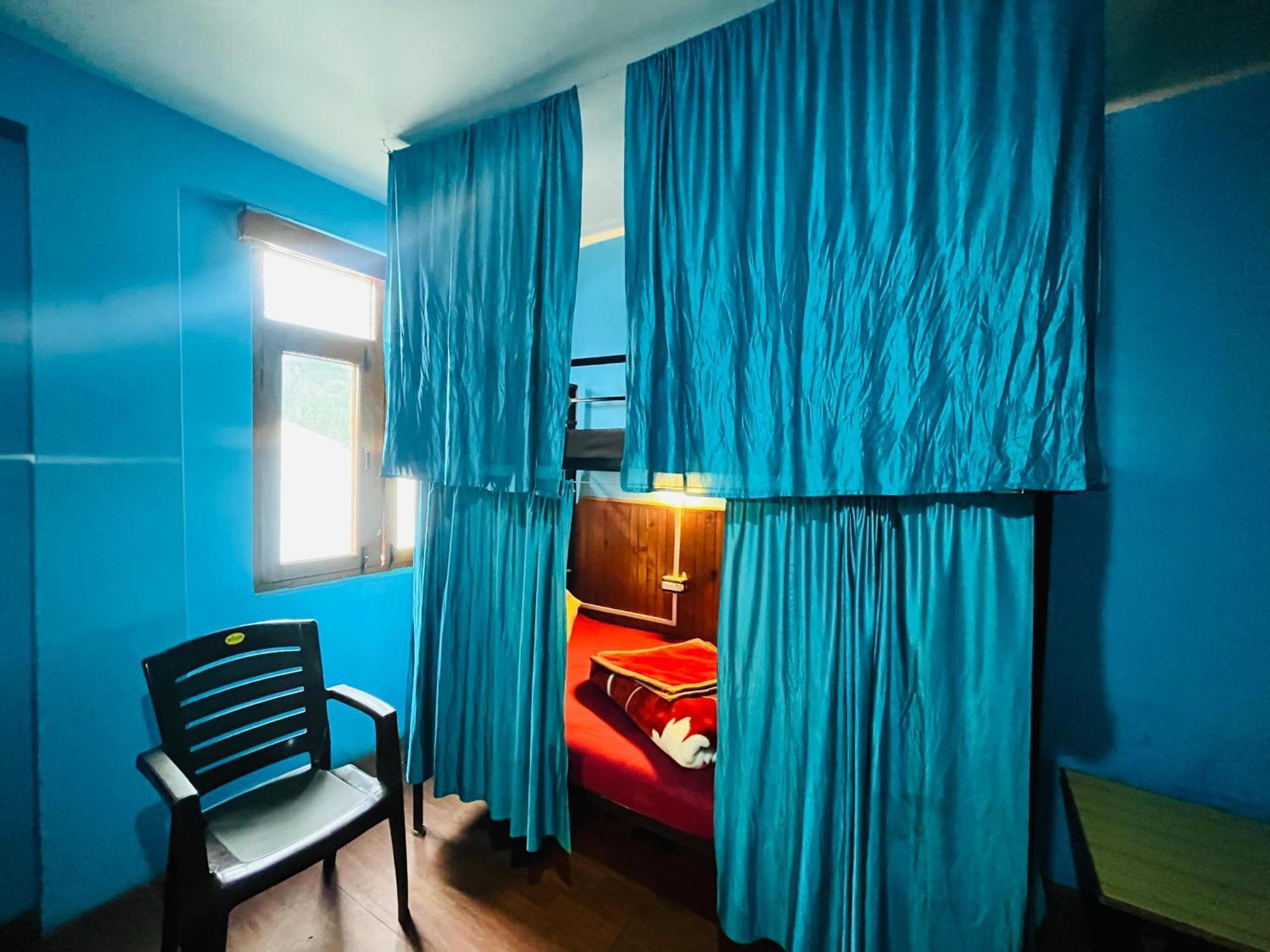 Non Stop Cafe Hostel & Stay Manali  Ngoại thất bức ảnh